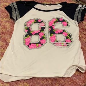 Cute kind a looks like a fashionable jersey